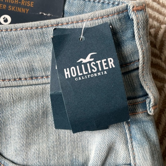 NWT - Hollister Super Skinny Light Wash Jeans - Picture 2 of 12